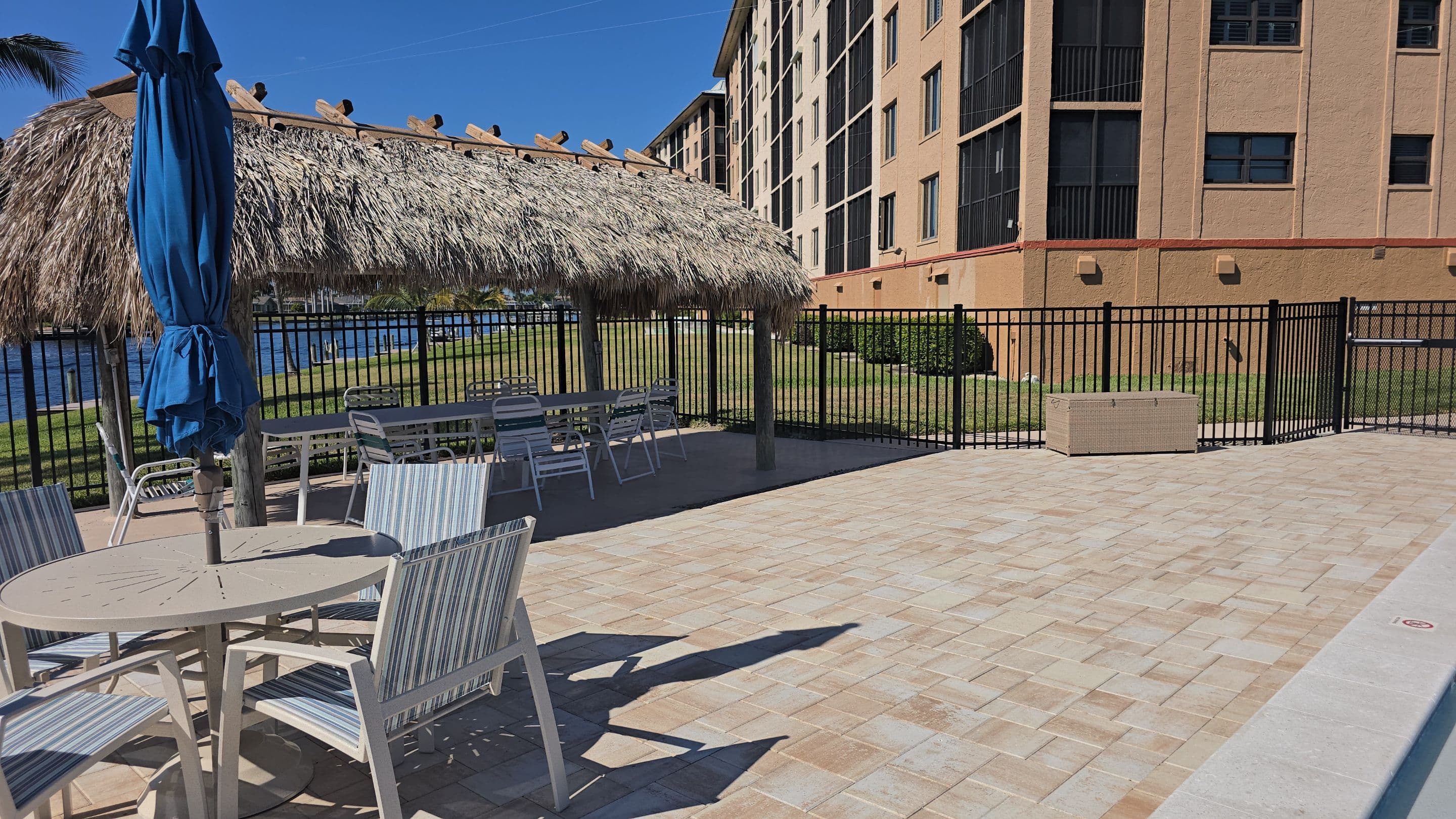 Commercial fence installation